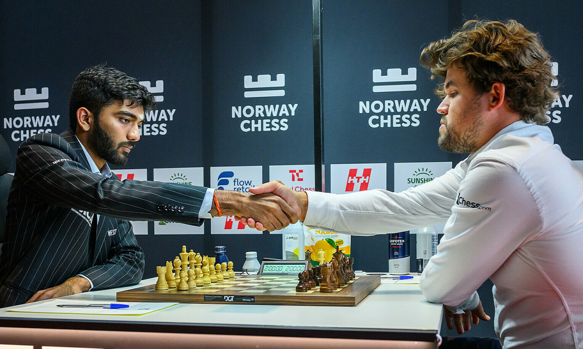 Carlsen gieo sầu cho Vua cờ Gukesh ở siêu giải Na Uy - hình ảnh - vipnohu90.com