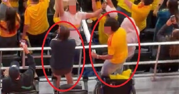 NOHU90 cược bóng đá: Khoảnh khắc CĐV Colombia ‘bật dậy’ gây tranh cãi tại World Cup 2026 - hình ảnh - vipnohu90.com NOHU90 cược bóng đá: Khoảnh khắc CĐV Colombia ‘bật dậy’ gây tranh cãi tại World Cup 2026 - hình ảnh - vipnohu90.com