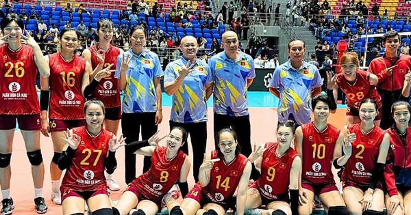 Thanh Thúy và hàng chắn tỏa sáng, đội tuyển bóng chuyền nữ Việt Nam thắng dễ Iran: góc nhìn mới cho người chơi Việt - hình ảnh - vipnohu90.com Thanh Thúy và hàng chắn tỏa sáng, đội tuyển bóng chuyền nữ Việt Nam thắng dễ Iran: góc nhìn mới cho người chơi Việt - hình ảnh - vipnohu90.com