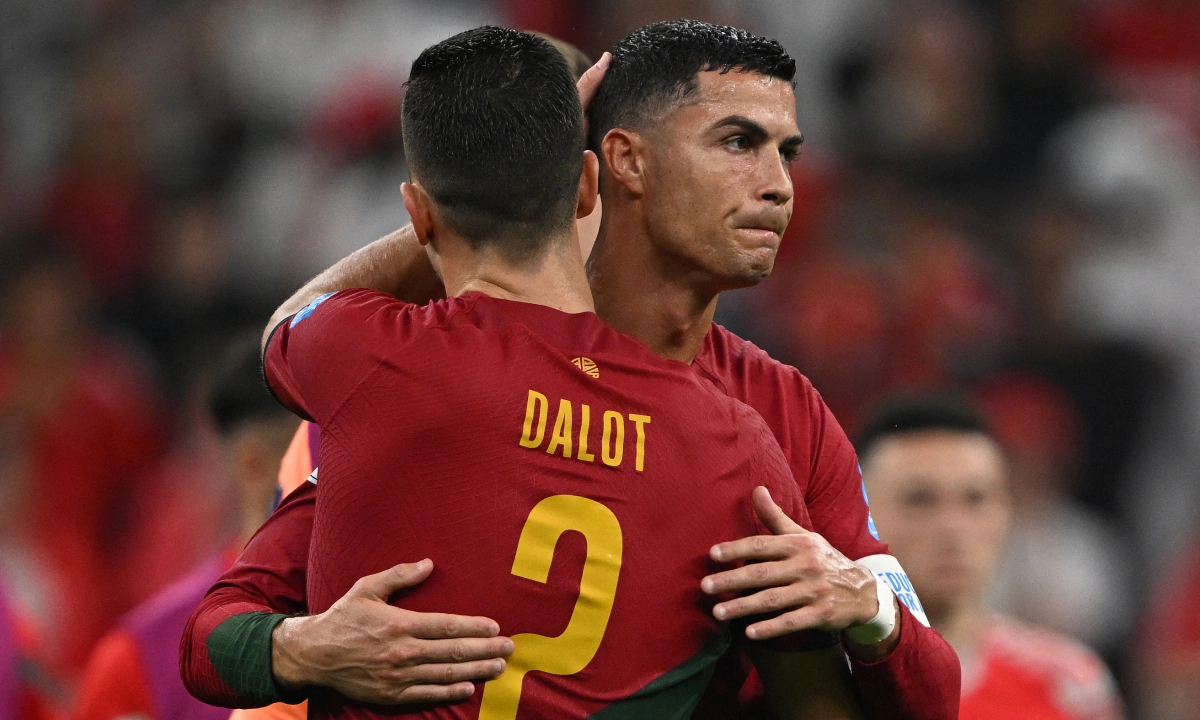 Diogo Dalot Bộc Bạch Về Ronaldo: Huyền Thoại Cũng Run Rẩy Trước Đại Chiến - hình ảnh - vipnohu90.com Diogo Dalot Bộc Bạch Về Ronaldo: Huyền Thoại Cũng Run Rẩy Trước Đại Chiến - hình ảnh - vipnohu90.com