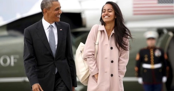 Con gái Barack Obama khẳng định sự nghiệp riêng, từ chối ‘dựa bóng’ cha mẹ - hình ảnh - vipnohu90.com Con gái Barack Obama khẳng định sự nghiệp riêng, từ chối ‘dựa bóng’ cha mẹ - hình ảnh - vipnohu90.com