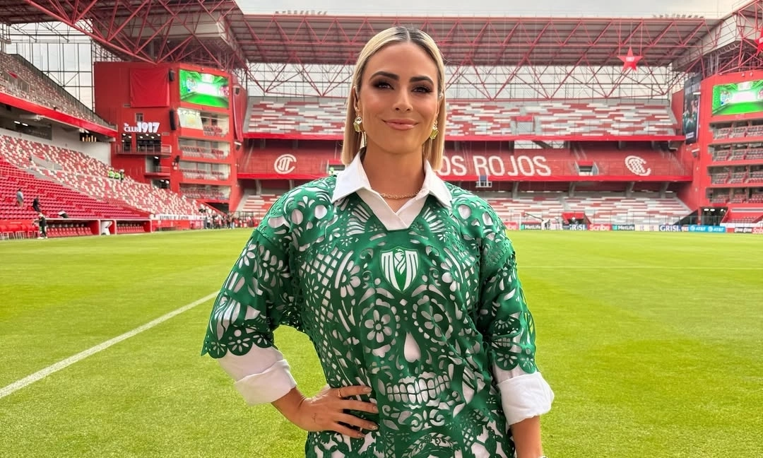 Áo World Cup lấy cảm hứng từ Lễ hội Người chết gây sốt cộng đồng cổ động viên - hình ảnh - vipnohu90.com