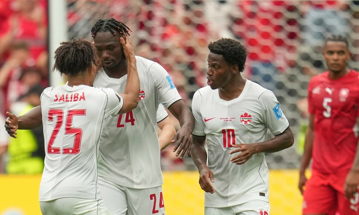 Cả Ba Đội Chủ Nhà World Cup 2026 Vượt Qua Vòng Bảng: Dấu Ấn Lịch Sử và Cơ Hội Giải Trí Cùng NOHU90 - hình ảnh - vipnohu90.com Cả Ba Đội Chủ Nhà World Cup 2026 Vượt Qua Vòng Bảng: Dấu Ấn Lịch Sử và Cơ Hội Giải Trí Cùng NOHU90 - hình ảnh - vipnohu90.com