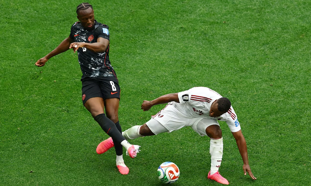 FIFA phạt nặng cầu thủ Qatar làm gãy chân tiền vệ Canada tại World Cup 2026 - hình ảnh - vipnohu90.com FIFA phạt nặng cầu thủ Qatar làm gãy chân tiền vệ Canada tại World Cup 2026 - hình ảnh - vipnohu90.com