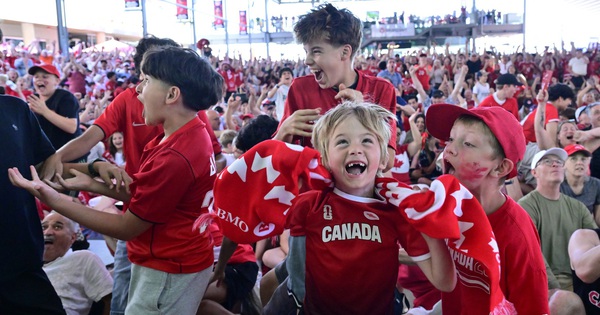 Thưởng tân thủ NOHU90: CĐV Canada mở hội sau chiến thắng lịch sử tại World Cup 2026 - hình ảnh - vipnohu90.com Thưởng tân thủ NOHU90: CĐV Canada mở hội sau chiến thắng lịch sử tại World Cup 2026 - hình ảnh - vipnohu90.com