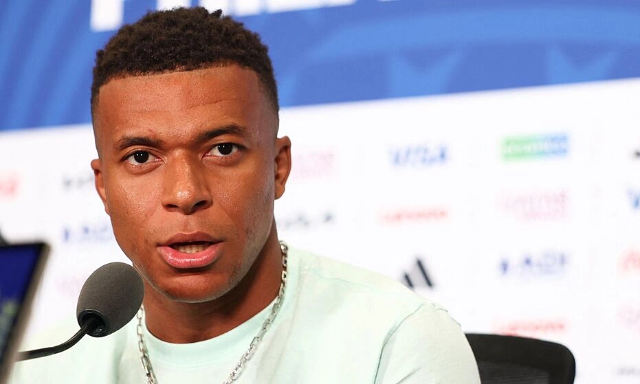 Mbappe né tranh cãi Messi – Ronaldo, hướng mắt về World Cup 2026 - hình ảnh - vipnohu90.com Mbappe né tranh cãi Messi – Ronaldo, hướng mắt về World Cup 2026 - hình ảnh - vipnohu90.com
