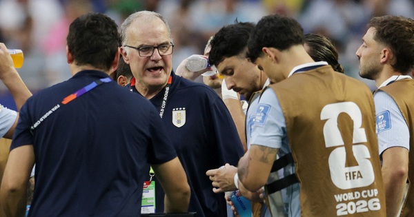 Cầu thủ Uruguay phản ứng dữ dội HLV Bielsa trước trận quyết đấu Tây Ban Nha - hình ảnh - vipnohu90.com
