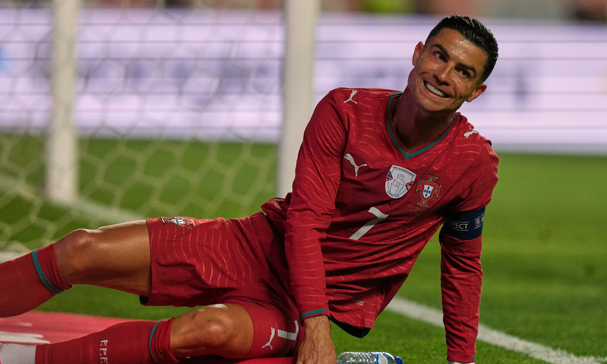 Ronaldo Tự Tin Trước Thềm World Cup 2026: Cơ Hội Vàng Cho Fan Cá Cược Thể Thao Trực Tuyến - hình ảnh - vipnohu90.com Ronaldo Tự Tin Trước Thềm World Cup 2026: Cơ Hội Vàng Cho Fan Cá Cược Thể Thao Trực Tuyến - hình ảnh - vipnohu90.com