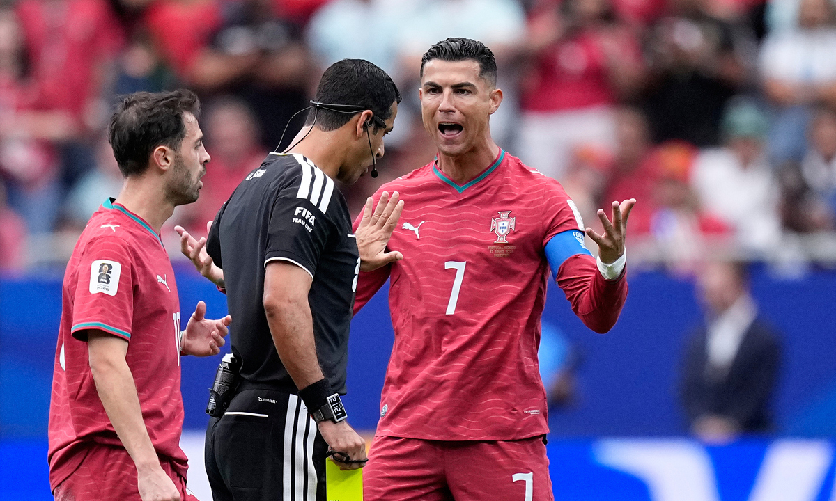 NOHU90 cược bóng đá: Ronaldo bị chấm điểm thấp nhất trận ra quân World Cup 2026 - hình ảnh - vipnohu90.com NOHU90 cược bóng đá: Ronaldo bị chấm điểm thấp nhất trận ra quân World Cup 2026 - hình ảnh - vipnohu90.com