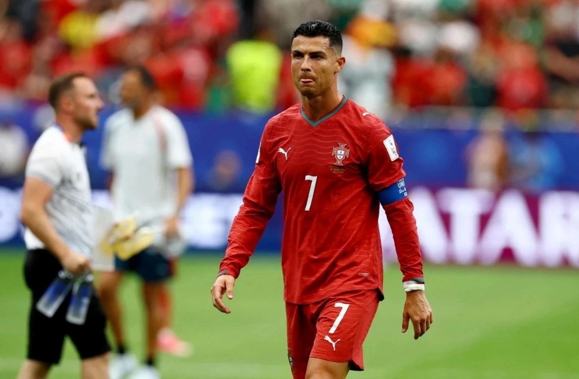 NOHU90 bắn cá: Cầu thủ CHDC Congo thừa nhận không kèm Ronaldo tại World Cup 2026 - hình ảnh - vipnohu90.com