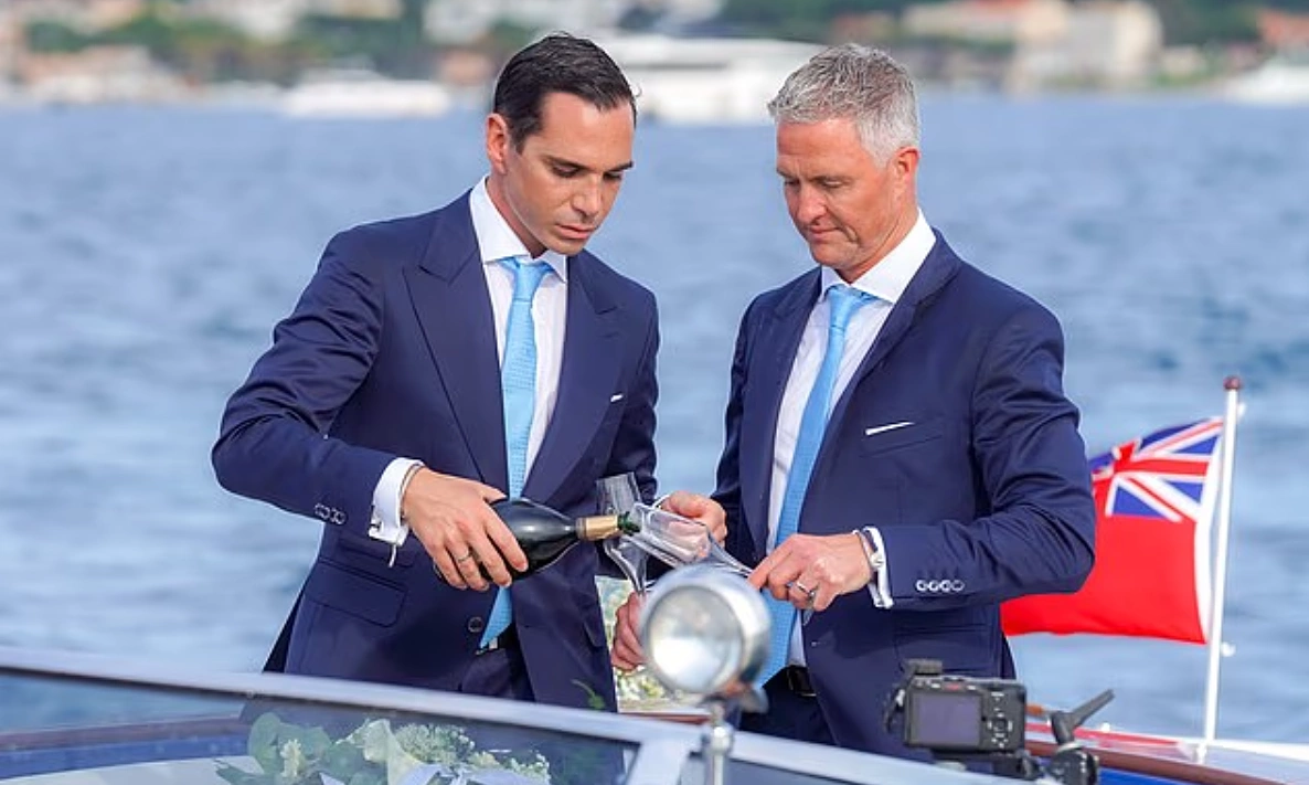 Em trai Michael Schumacher kết hôn đồng giới: Tin nóng trong làng thể thao - hình ảnh - vipnohu90.com Em trai Michael Schumacher kết hôn đồng giới: Tin nóng trong làng thể thao - hình ảnh - vipnohu90.com