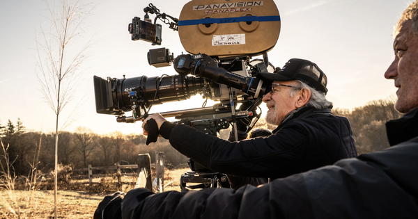 Bom tấn vừa ra mắt của Steven Spielberg gây tranh cãi: góc nhìn mới cho người chơi Việt - hình ảnh - vipnohu90.com Bom tấn vừa ra mắt của Steven Spielberg gây tranh cãi: góc nhìn mới cho người chơi Việt - hình ảnh - vipnohu90.com