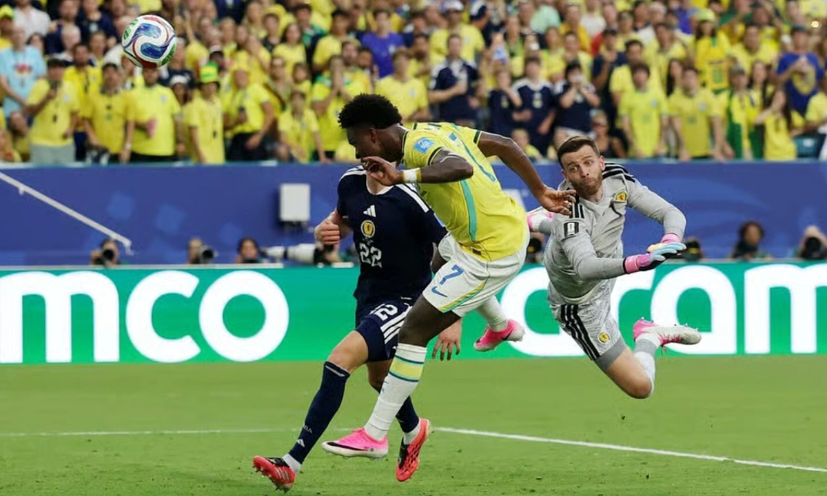 Vinicius ghi bàn bằng đầu, đòi quà hứa từ Ancelotti - hình ảnh - vipnohu90.com Vinicius ghi bàn bằng đầu, đòi quà hứa từ Ancelotti - hình ảnh - vipnohu90.com