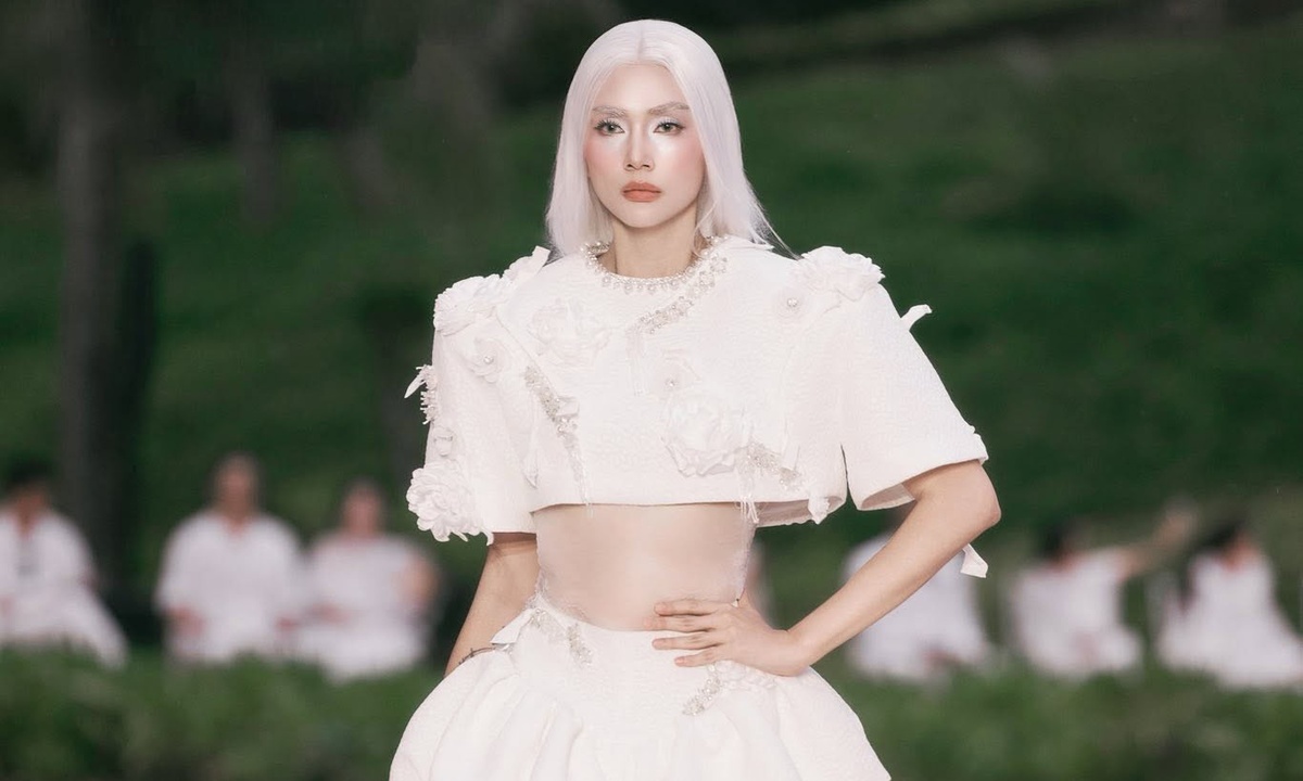 Link vào nhà cái NOHU90: Võ Hoàng Yến catwalk trên môtô địa hình tại Lăng Cô - hình ảnh - vipnohu90.com Link vào nhà cái NOHU90: Võ Hoàng Yến catwalk trên môtô địa hình tại Lăng Cô - hình ảnh - vipnohu90.com