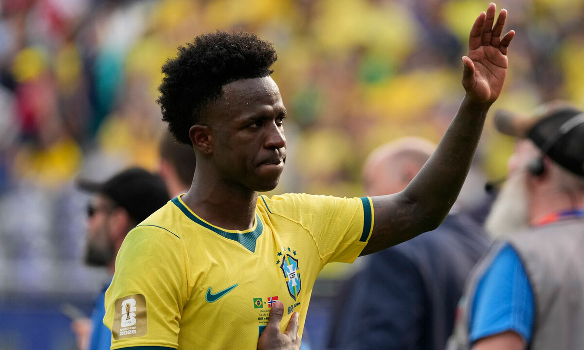 Vinicius Phản Bác Tin Đồn Trốn Tránh Đá 11m: Sự Thật Từ Trận Thua Của Brazil - hình ảnh - vipnohu90.com Vinicius Phản Bác Tin Đồn Trốn Tránh Đá 11m: Sự Thật Từ Trận Thua Của Brazil - hình ảnh - vipnohu90.com