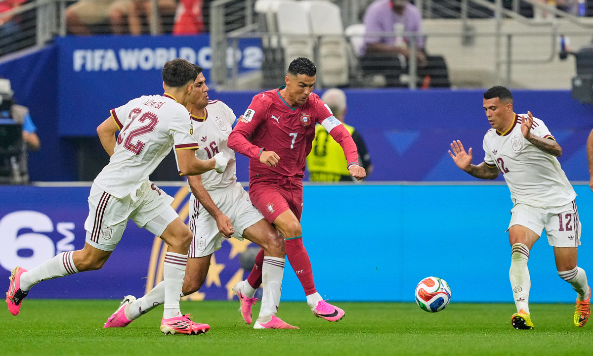 Ronaldo Nhận Điểm Thấp Nhất Trận Thua Tây Ban Nha: Cơ Hội Cá Cược Bóng Đá Online Từ NOHU90 - hình ảnh - vipnohu90.com Ronaldo Nhận Điểm Thấp Nhất Trận Thua Tây Ban Nha: Cơ Hội Cá Cược Bóng Đá Online Từ NOHU90 - hình ảnh - vipnohu90.com